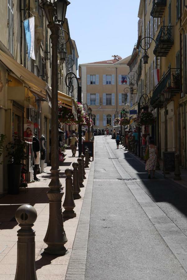 Vieille Ville 1 - Luca'S Apartment, 1 Bedroom, Max 2 Adults And 2 Kids Antibes Exterior foto