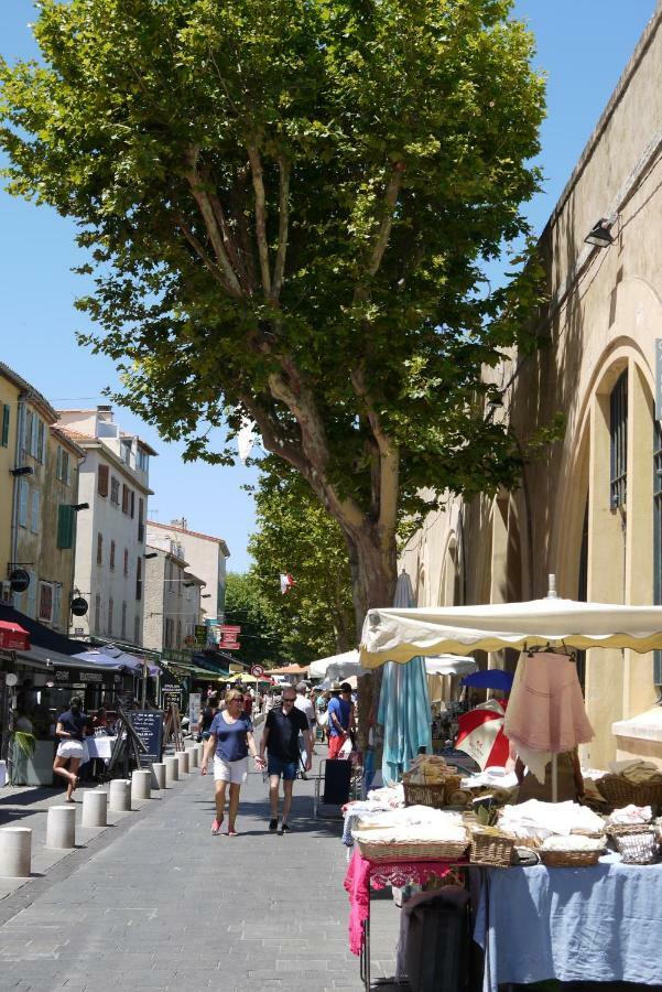 Vieille Ville 1 - Luca'S Apartment, 1 Bedroom, Max 2 Adults And 2 Kids Antibes Exterior foto