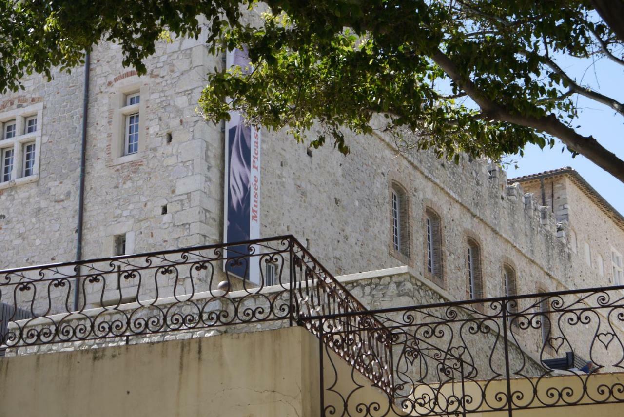 Vieille Ville 1 - Luca'S Apartment, 1 Bedroom, Max 2 Adults And 2 Kids Antibes Exterior foto